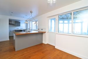 Photo 11- click for photo gallery